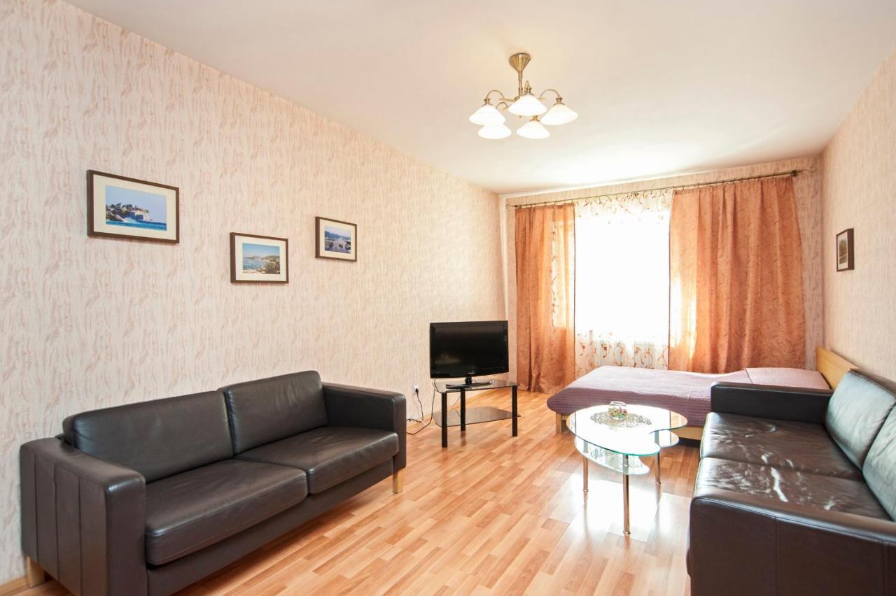 Arenda Kvartiry V Bazhovskom Apartment Екатеринбург Екстериор снимка