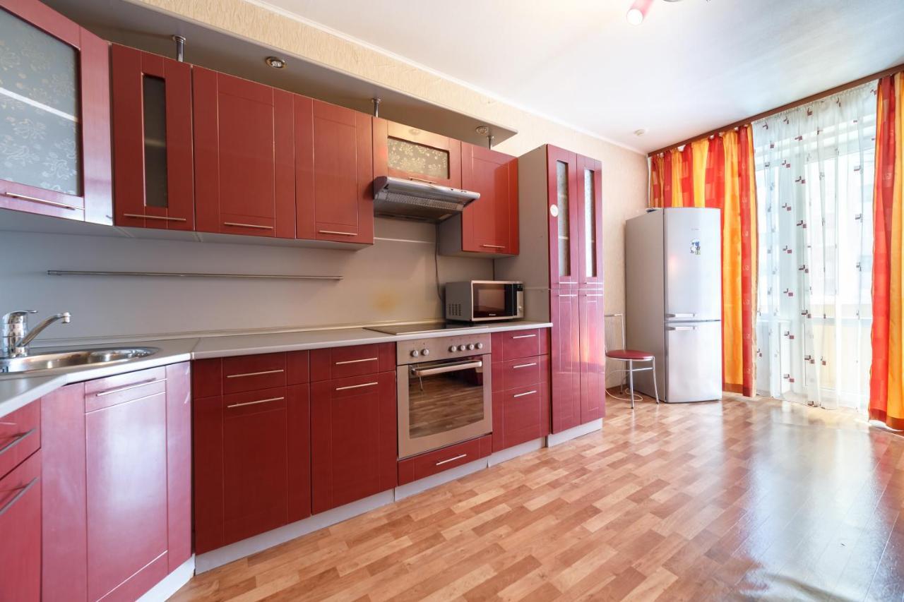 Arenda Kvartiry V Bazhovskom Apartment Екатеринбург Екстериор снимка